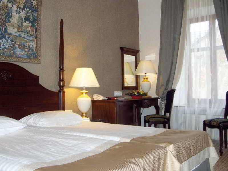 Hotel Optima Collection Medievale Lviv Extérieur photo